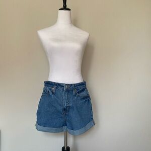 Brand new high rise mom shorts size 6/28waist